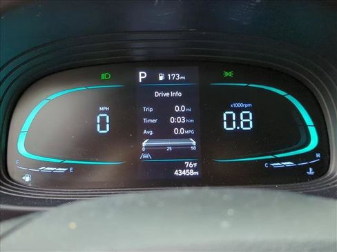 Used 2023 Hyundai Venue SEL FWD image 10