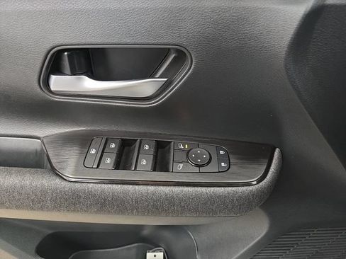 Used 2026 Nissan Kicks SV FWD image 27