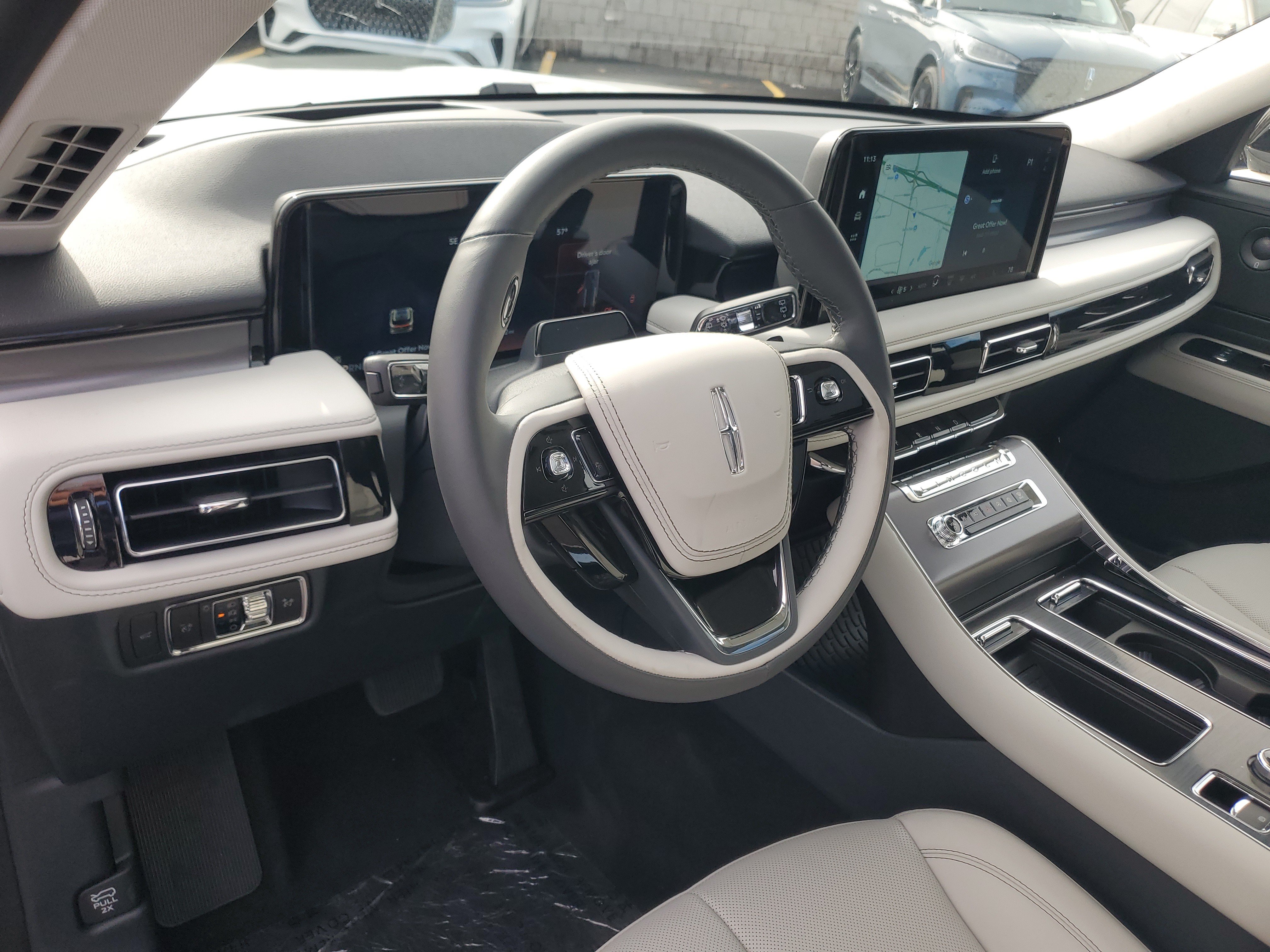 New 2026 Lincoln Aviator AWD image 12
