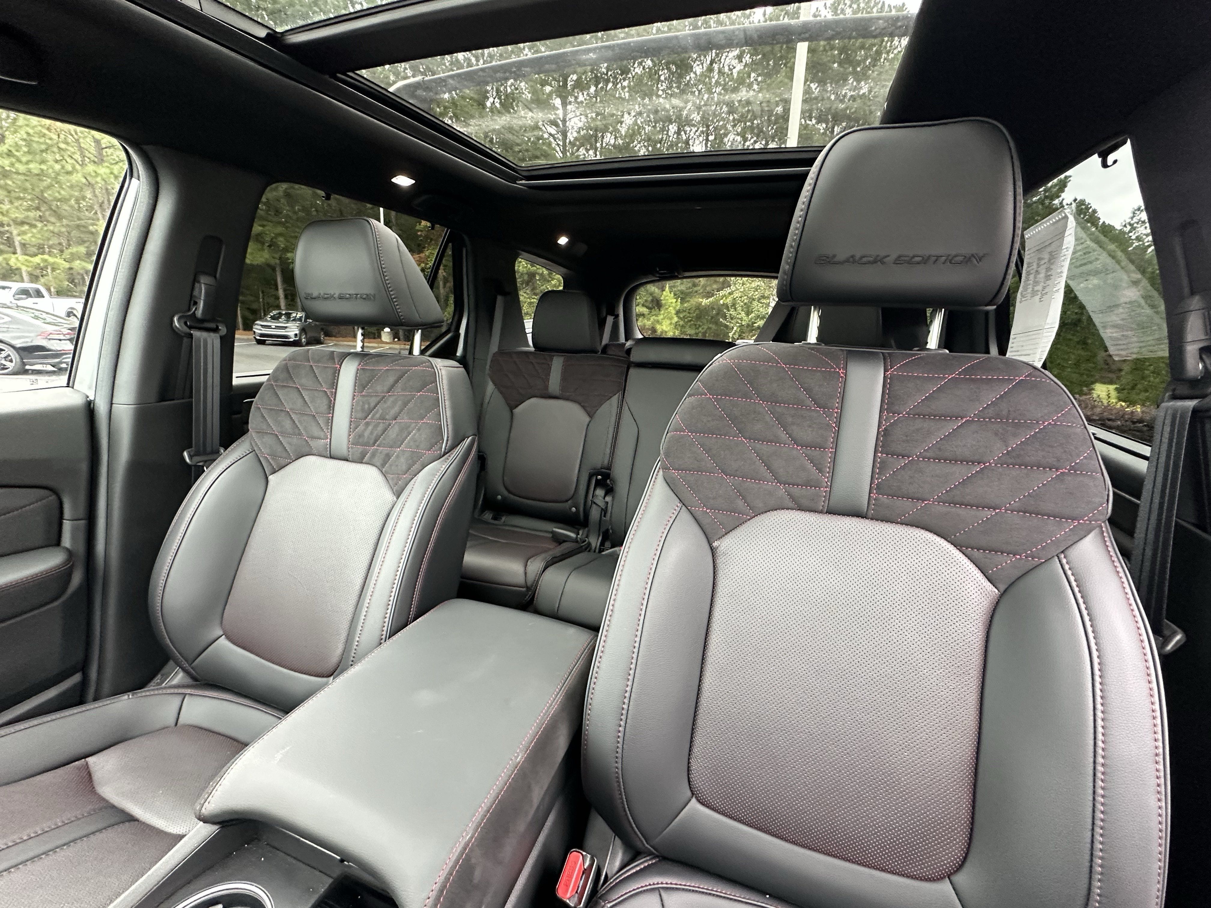Used 2026 Honda Pilot Black Edition image 8