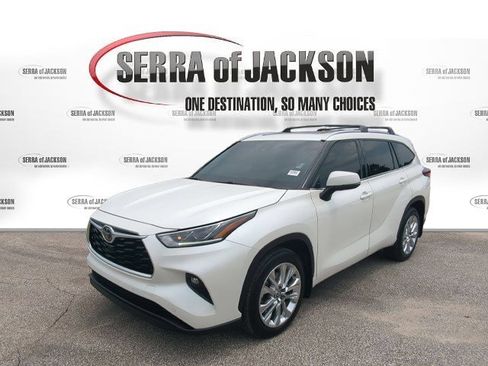 Used 2020 Toyota Highlander Limited AWD/4WD image 4