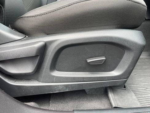 Used 2022 Ford Explorer XLT AWD/4WD image 54