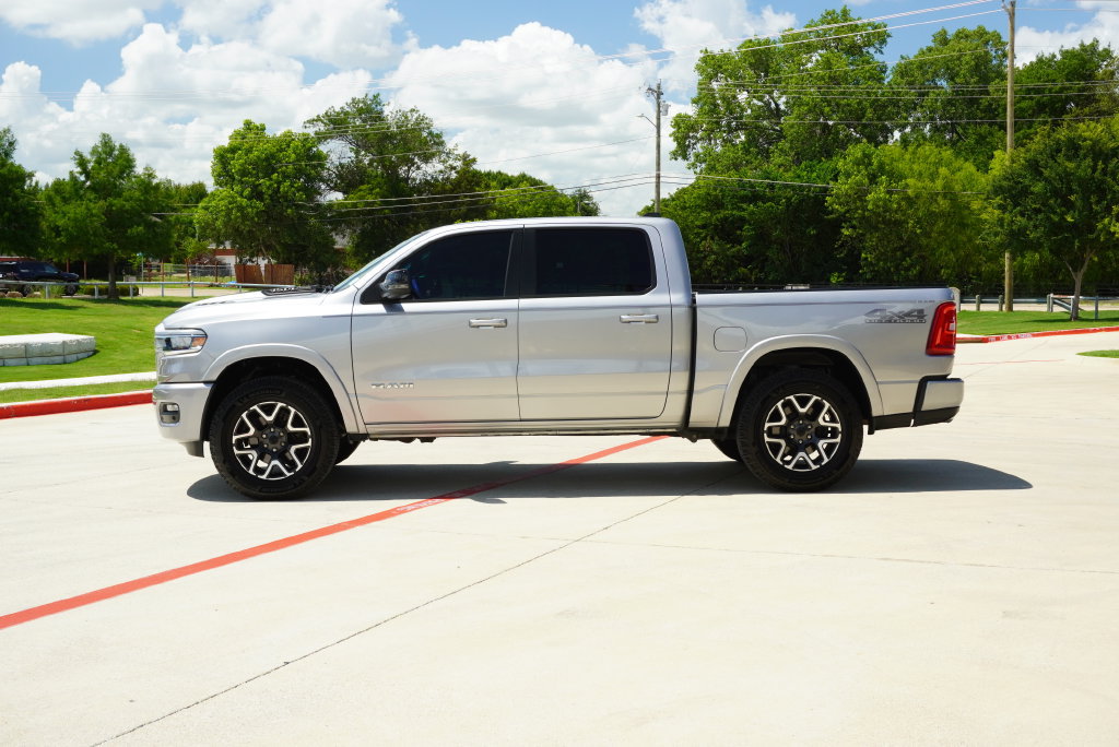Used 2025 RAM 1500 Laramie w/ Sport Appearance Package AWD/4WD image 2