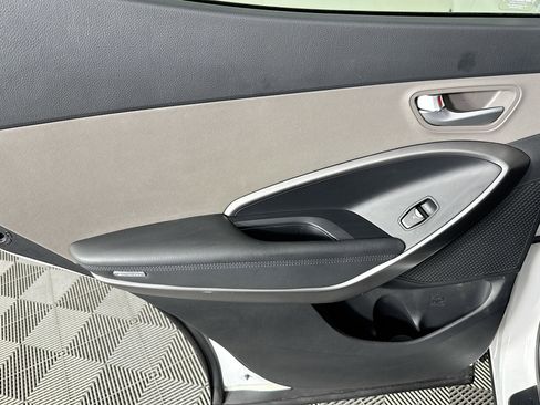Used 2017 Hyundai Santa Fe Sport image 24