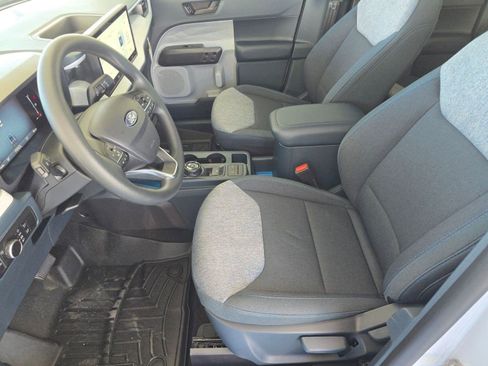 New 2026 Ford Maverick XLT image 4