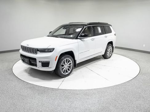 Used 2025 Jeep Grand Cherokee L Summit w/ Luxury Tech Group V AWD/4WD image 41