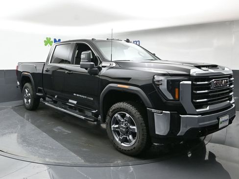 New 2025 GMC Sierra 2500 SLE w/ SLE Value Package; image 2