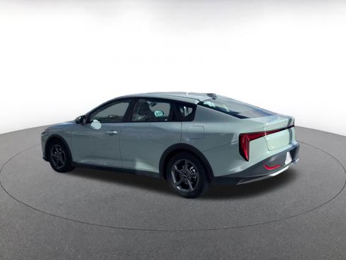 Used 2025 Kia K4 LXS image 10