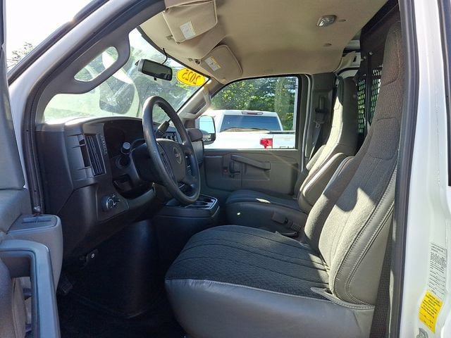 Used 2025 GMC Savana 2500 w/ Driver Convenience Package RWD image 24
