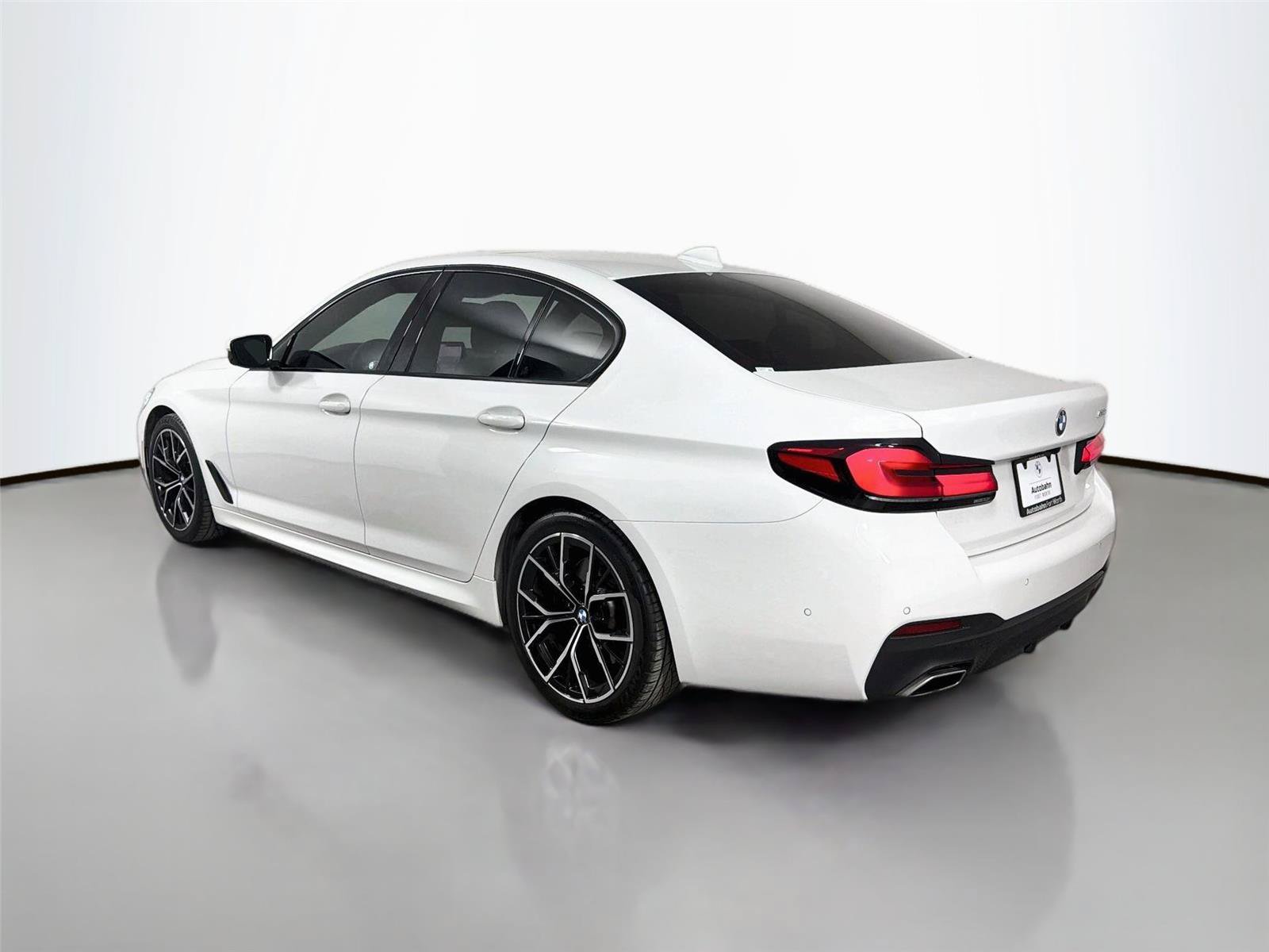 Used 2023 BMW 530i w/ M Sport Package RWD image 7