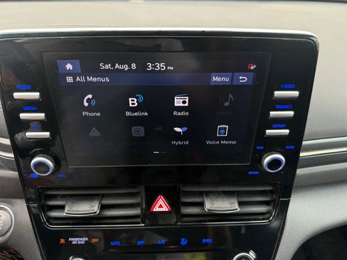 Used 2022 Hyundai Ioniq SE FWD image 38