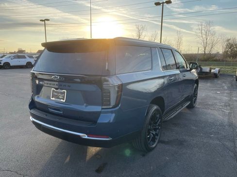 New 2026 Chevrolet Suburban LT w/ Comfort Package image 7