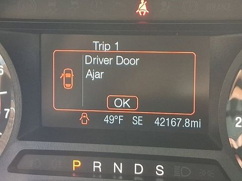 Certified 2018 Ford Fusion SE w/ Equipment Group 201A image 20