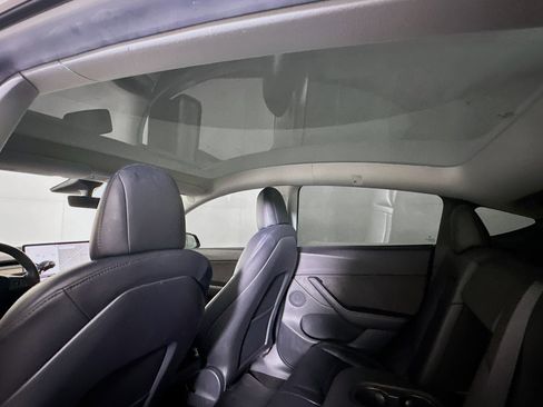 Used 2021 Tesla Model Y 2WD image 26