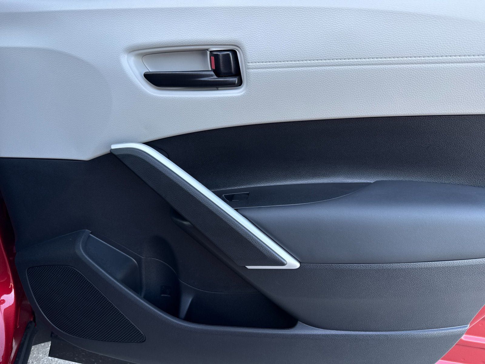New 2026 Toyota Corolla Cross LE FWD image 18