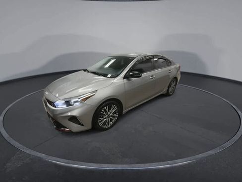 Used 2023 Kia Forte GT-Line w/ GT-Line Technology Package FWD image 4