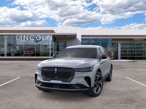 New 2026 Lincoln Nautilus Premier AWD/4WD image 2