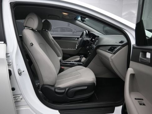 Used 2016 Hyundai Sonata SE FWD image 27