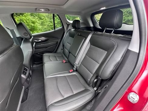 Used 2024 GMC Terrain SLT w/ Elevation Edition AWD/4WD image 11