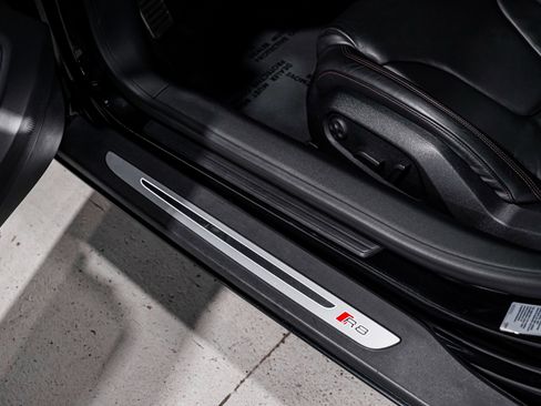 Used 2014 Audi R8 V8 w/ Full Leather Package image 21