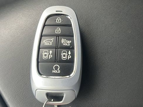 Used 2023 Hyundai Santa Fe Limited AWD/4WD image 29