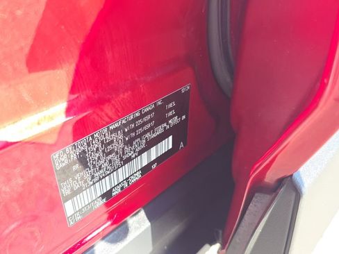 Used 2025 Toyota RAV4 XLE FWD image 27