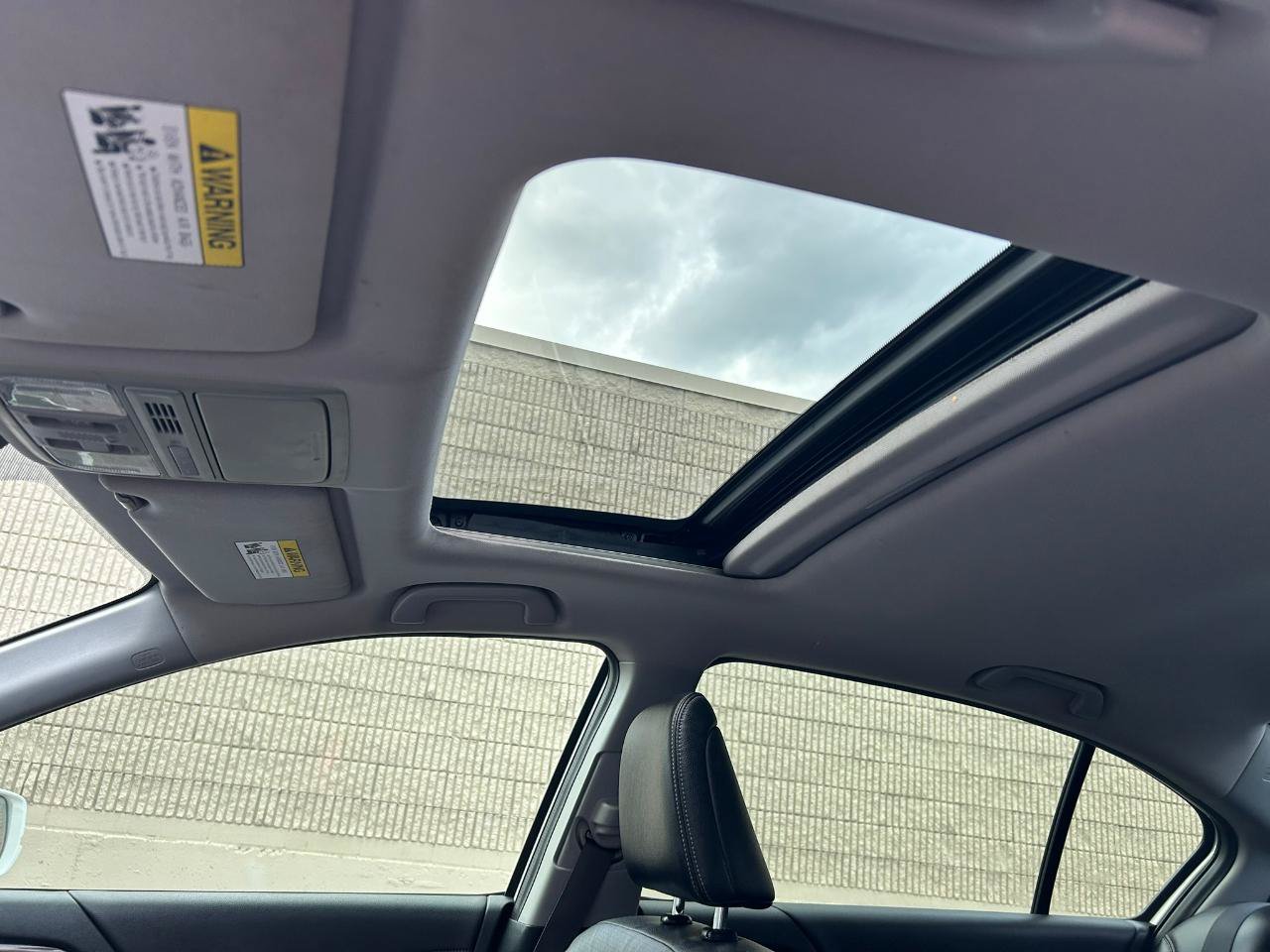 Used 2017 Honda Accord Touring image 11