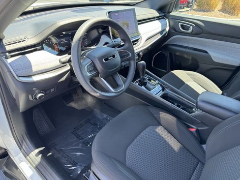 Used 2023 Jeep Compass Sport AWD/4WD image 14