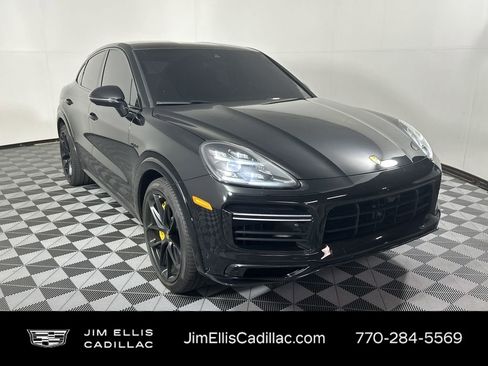 Used 2022 Porsche Cayenne Turbo S image 1