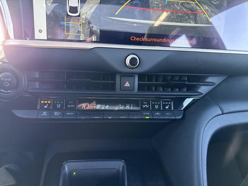 Used 2024 Toyota Crown Limited w/ Advanced Technology Package image 33