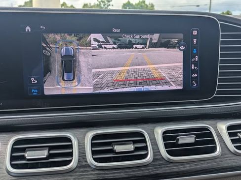 Used 2024 Mercedes-Benz GLS 450 4MATIC image 21