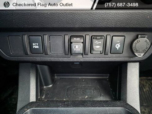 Used 2018 Toyota Tacoma TRD Sport image 20