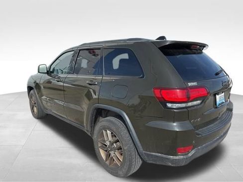 Used 2016 Jeep Grand Cherokee Laredo 75th Anniversary image 6