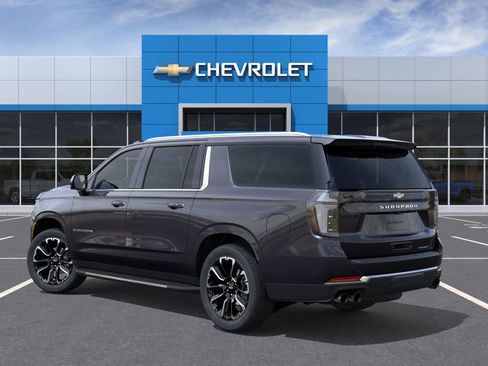 New 2025 Chevrolet Suburban Premier image 3