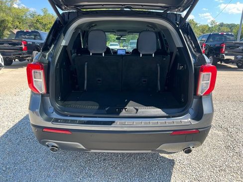 Used 2024 Ford Explorer XLT w/ Equipment Group 202A AWD/4WD image 17