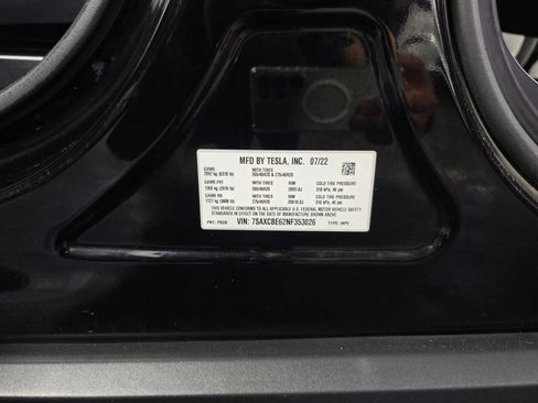 Used 2022 Tesla Model X Plaid image 17