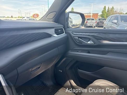 Used 2024 GMC Yukon Denali AWD/4WD image 38