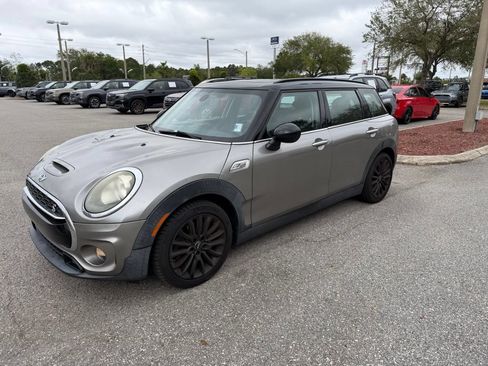 Used 2017 MINI Cooper Clubman S FWD image 11