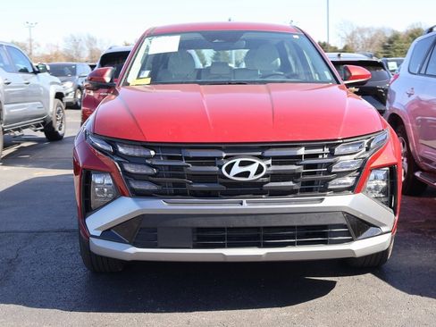 Certified 2025 Hyundai Tucson SE image 7