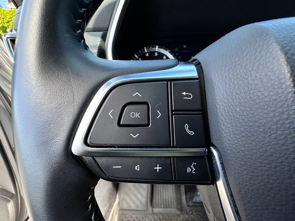 Used 2021 Toyota Highlander XSE AWD/4WD image 36