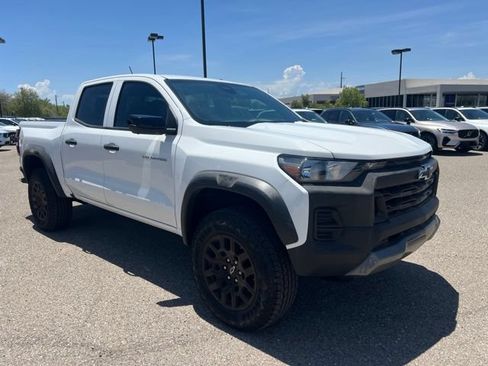 Used 2024 Chevrolet Colorado Trail Boss w/ Technology Package AWD/4WD image 1