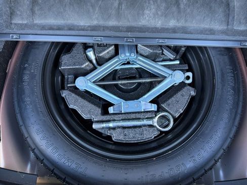 Used 2024 Subaru Crosstrek 2.0i Premium image 35