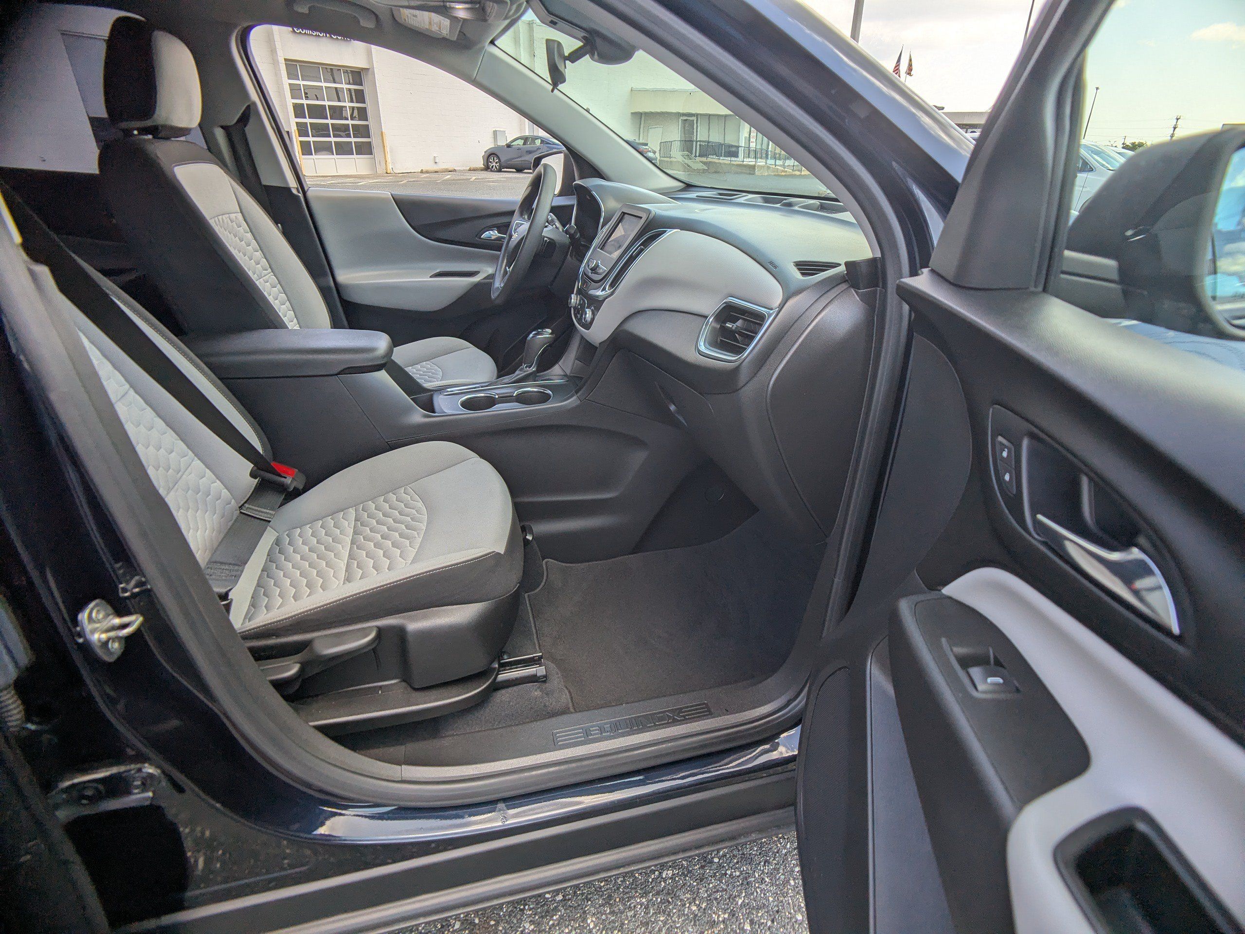 Certified 2021 Chevrolet Equinox LS FWD image 12