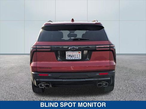 Used 2024 Chevrolet Traverse LT w/ Enhanced Driving Package image 4