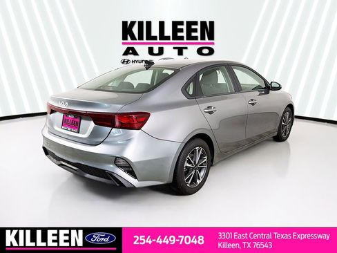 Used 2024 Kia Forte LXS FWD image 8