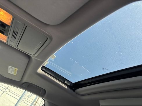 Used 2018 Honda Odyssey EX-L image 3