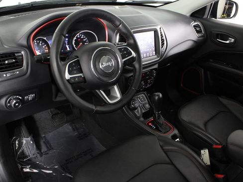 Used 2020 Jeep Compass Trailhawk w/ Leather Interior Group AWD/4WD image 18