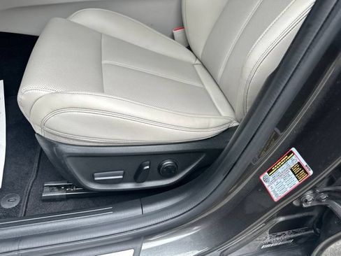 Used 2023 Genesis G70 2.0T RWD image 14