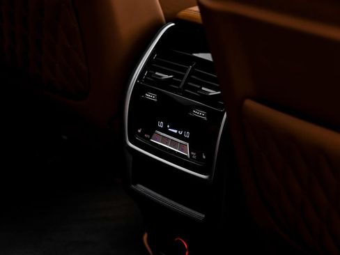 Used 2025 BMW ALPINA XB7 AWD/4WD image 50