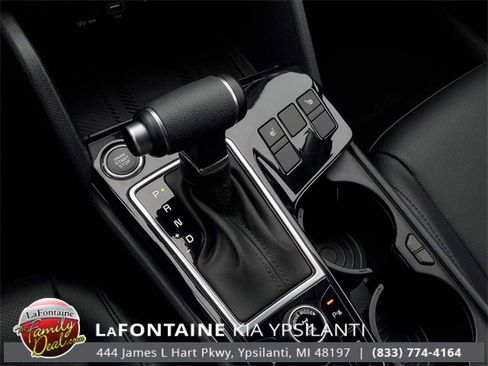 Certified 2025 Kia Sportage EX image 29